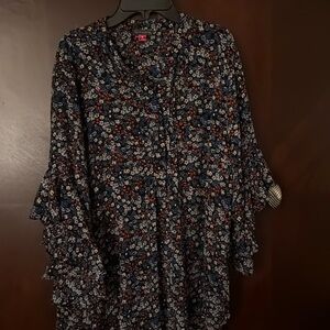 Beautiful Vince Camuto blouse